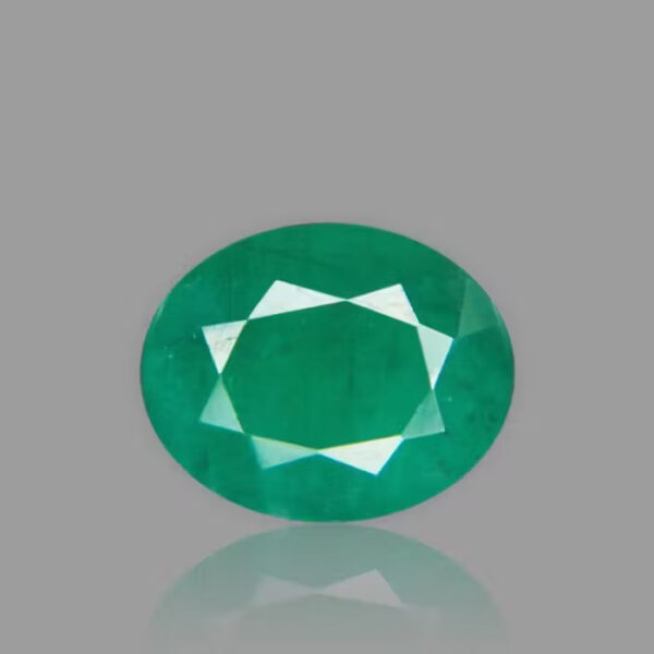 Emerald (पन्ना) | 80-110kg  | 8 carat/8.72 Ratti